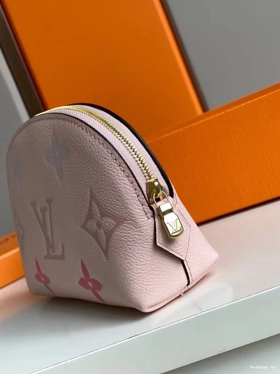 First bag ru VUITTON POUCH COSMETIC LOUIS 0722